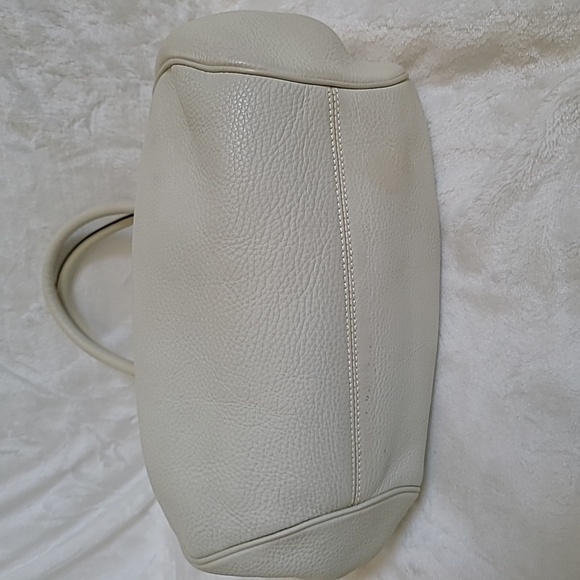 🌟CLEARANCE🌟Salvatore Ferragamo bag - Picture 5 of 16